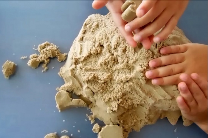 Kinetički pijesak - Zašto ga djeca tako vole?